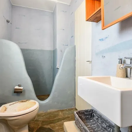 Magano Seaview House